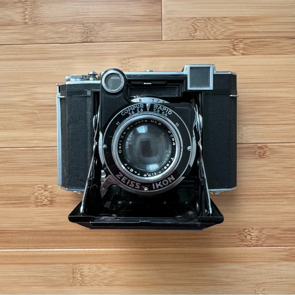 MOVING SALE 🚚 VGC ZEISS IKON Super Ikonta 532/16 Tessar f/2.8 80mm W/ Case